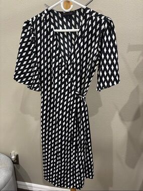 Banana Republic Black and White Diamond-Print Wrap Midi Dress